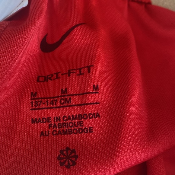 BNWT NIKE SHORTS Size M . - Picture 9 of 10